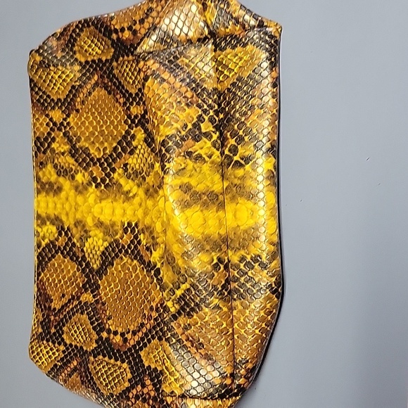 Jen & co. Tote bag set.  Snake skin color/ design. - Picture 10 of 12